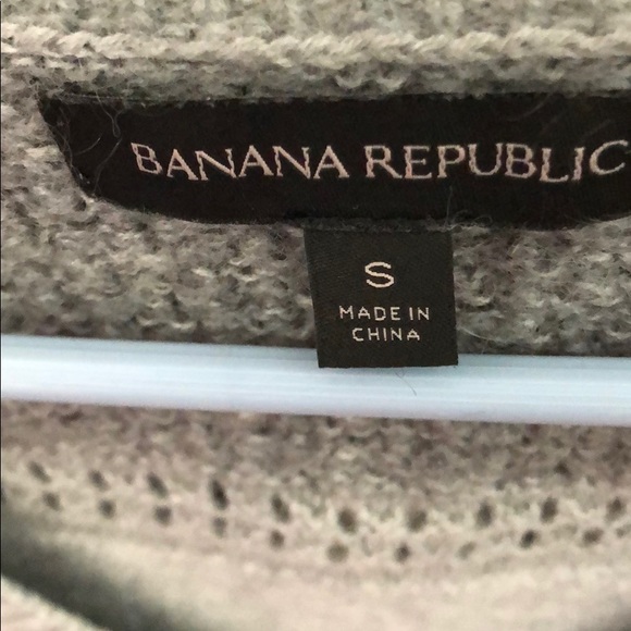 Beautiful Banana Republic sweater small worn once - Picture 2 of 4